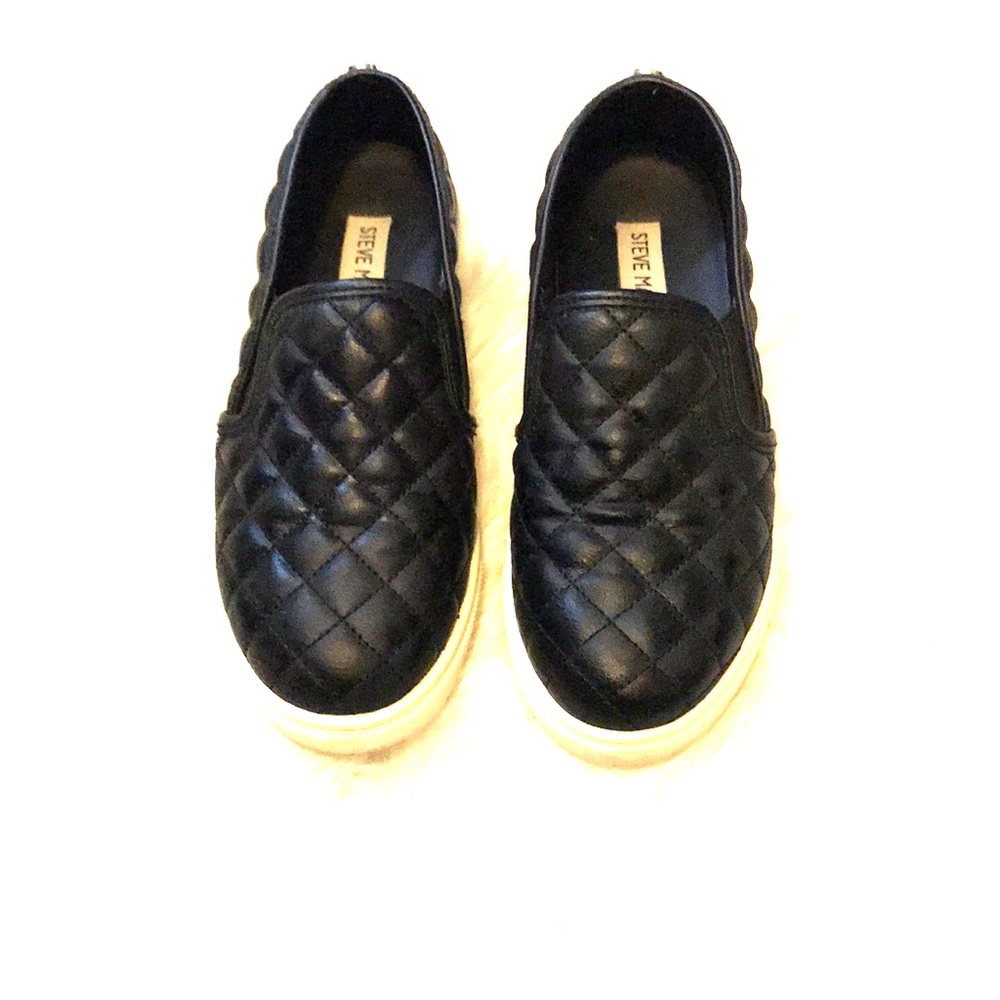 Steve Madden - Black Slip Ons